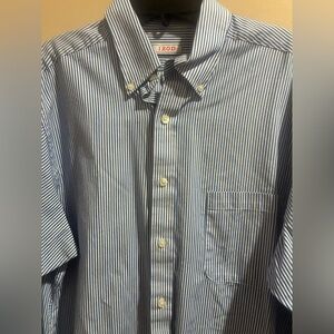 Izod Men's Blue and White Pinstripe Button Down Shirt